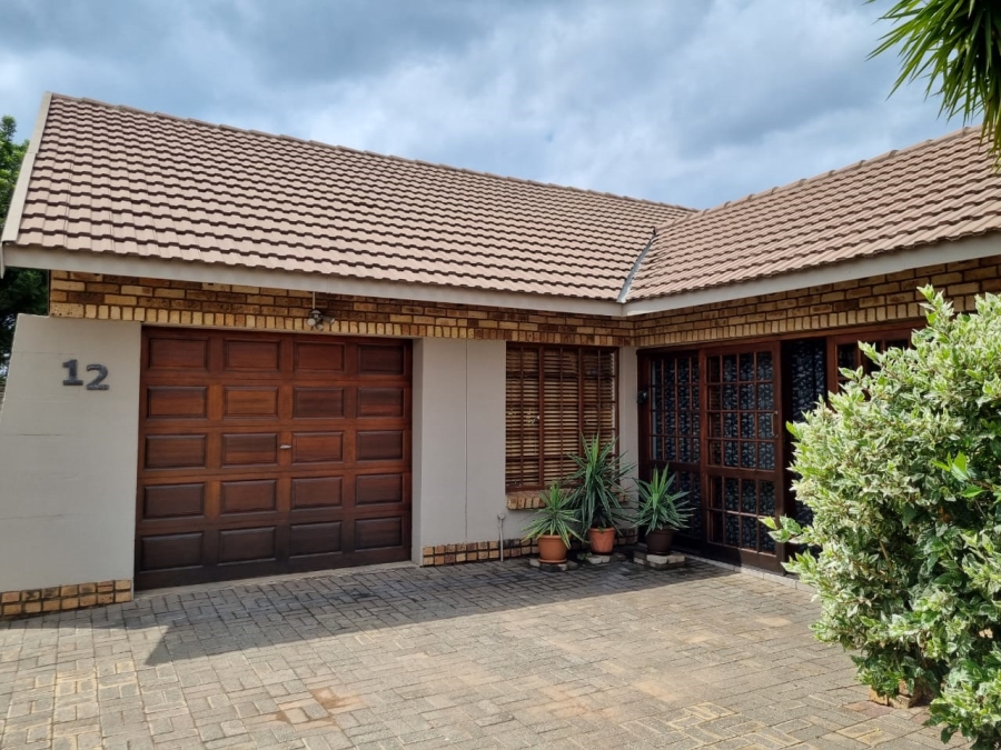 3 Bedroom Property for Sale in Waterval East North West